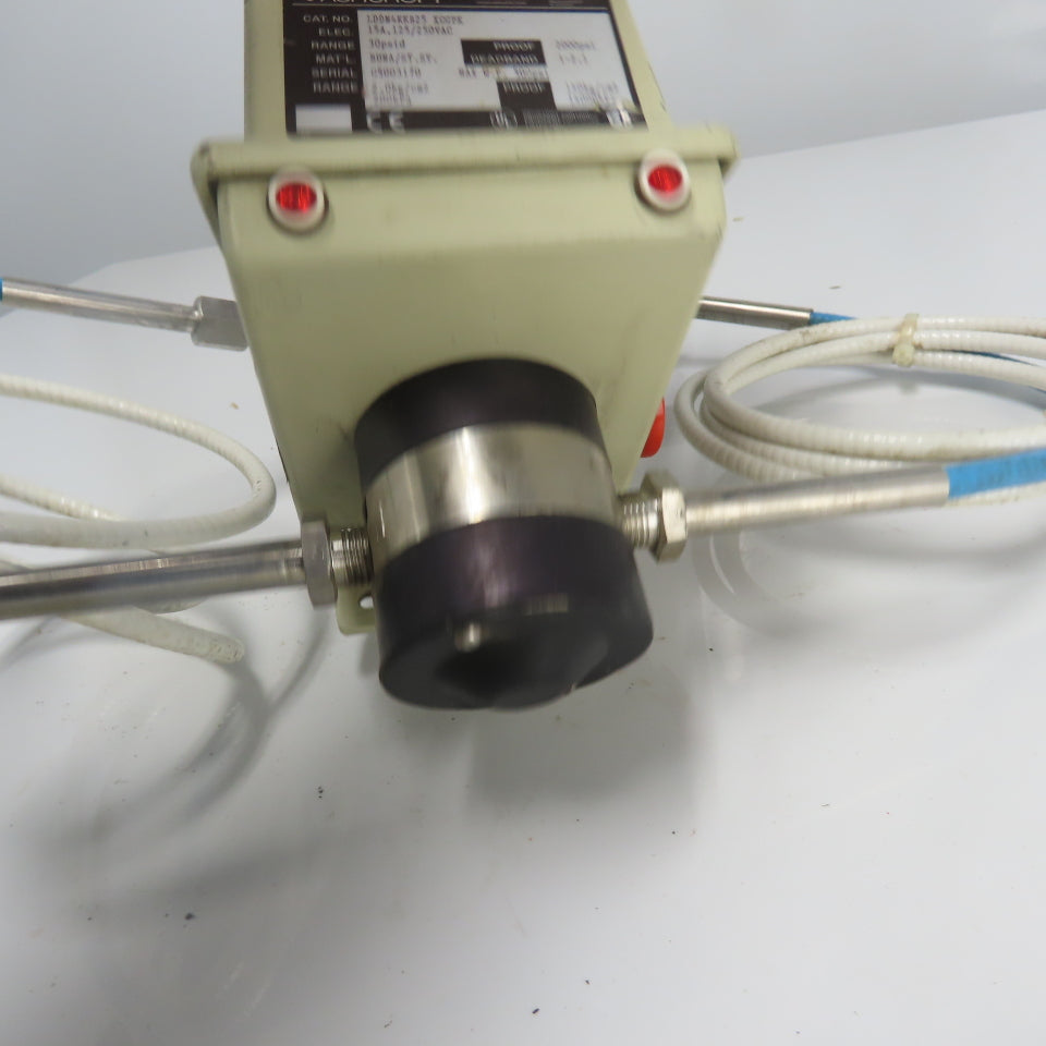Ashcroft LDDN4KKB25 XCGPK Differential Pressure Switch W/ (2) Ashcroft Type 200