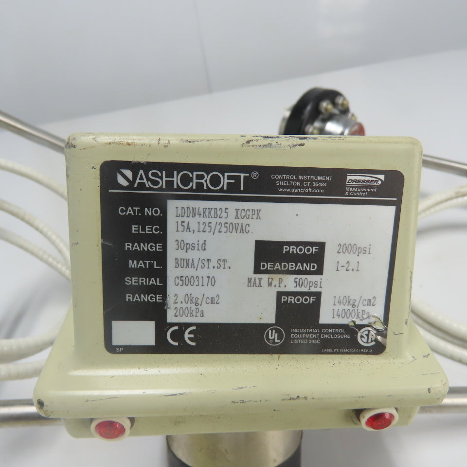 Ashcroft LDDN4KKB25 XCGPK Differential Pressure Switch W/ (2) Ashcroft Type 200