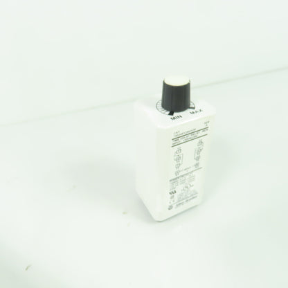 Allen Bradley 700-HS12AU120 Ser A Time Delay Relay 120VAC/DC