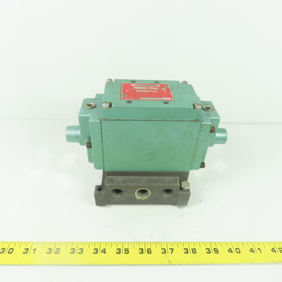 Numatics 33DFR443O000000 Pneumatic Solenoid Valve 150PSIG W/ Manifold base