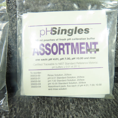 Oakton WD-35634-90 Waterproof pHTestr 30 Tester Kit