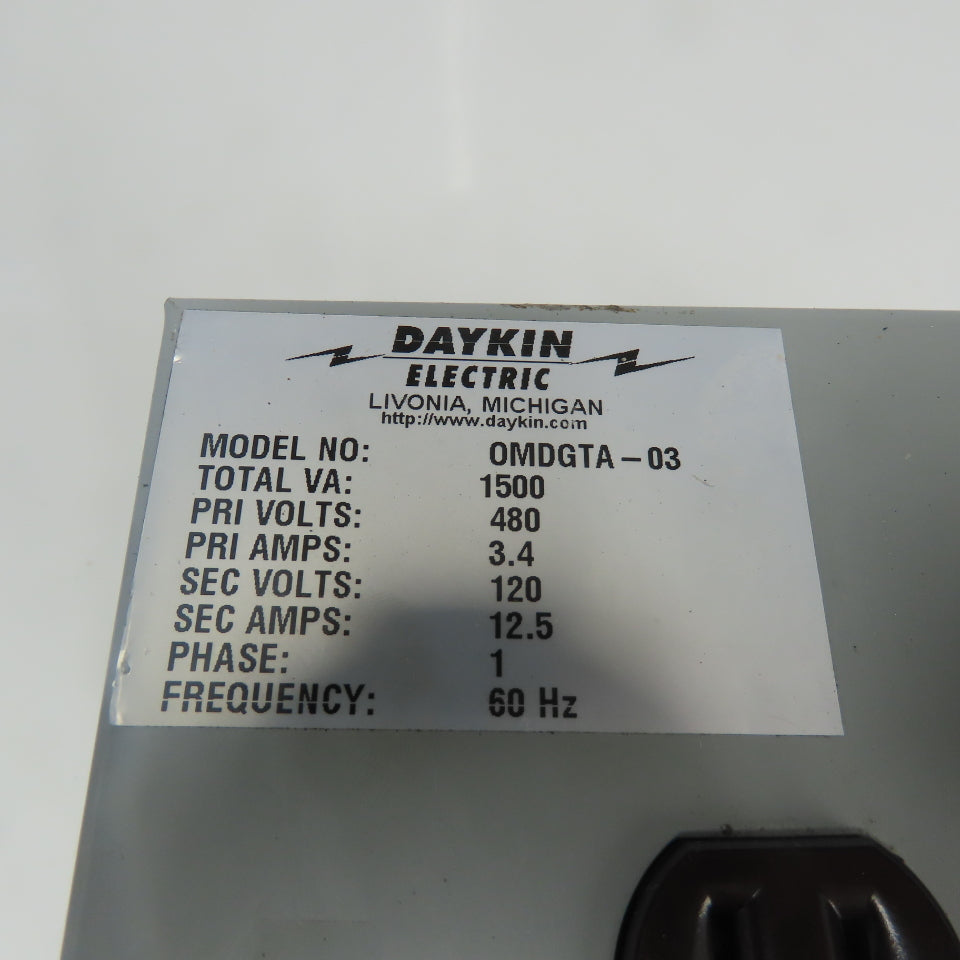 Daykin OMDGTA-03 1Ph Transformer Disconnect 1500VA 3.4A 480V Pri 12.5A 120V Sec