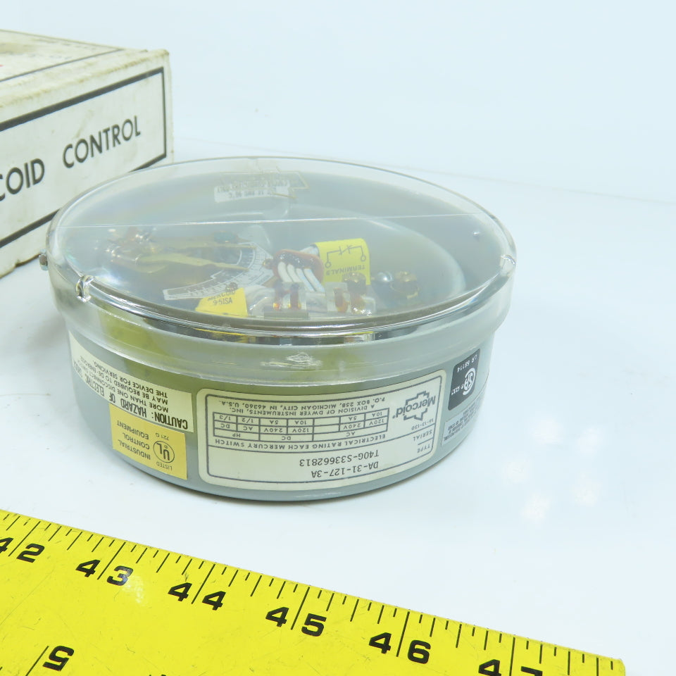 Mercoid Control DA-31-127-3A 120/240V Pressure Switch 1/8-20 PSIG