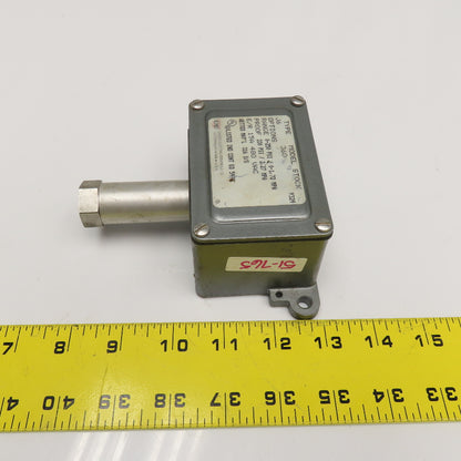 United Electric Controls Type J6 Model 360 0-250PSI 480VAC Pressure Switch