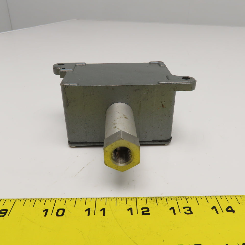United Electric Controls Type J6 Model 360 0-250PSI 480VAC Pressure Switch