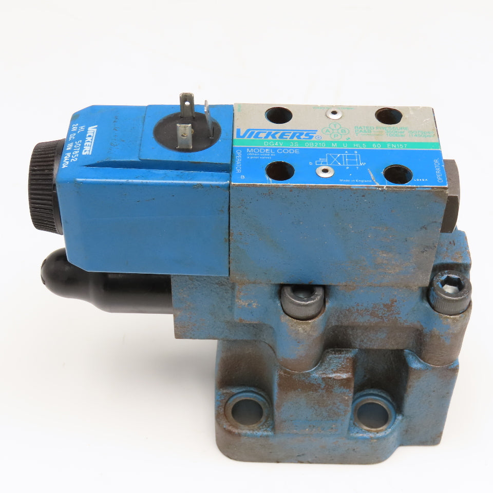 Vickers DG4V3S0B210MUHL560EN157 4/2 Valve W/ Pressure Regulator 24VDC 210 Bar