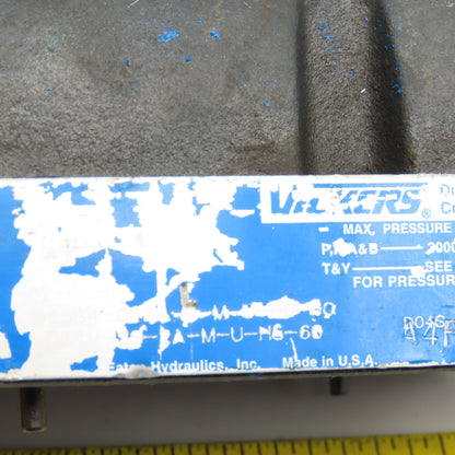 Vickers DG4V-3S-2A-M-U-H6-60 Hydraulic Directional Control Valve