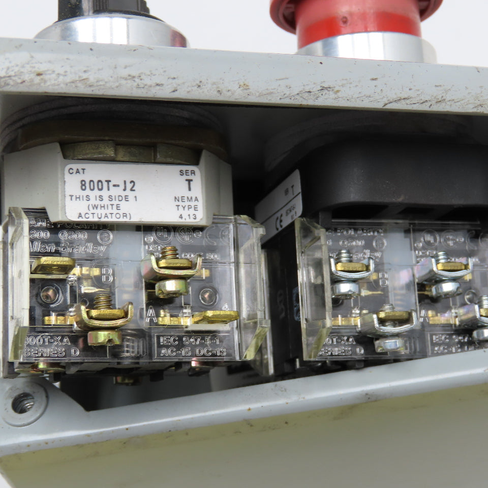 Allen Bradley 800T-J2 600V 3 Position Selector E-Stop Electrical Enclosure