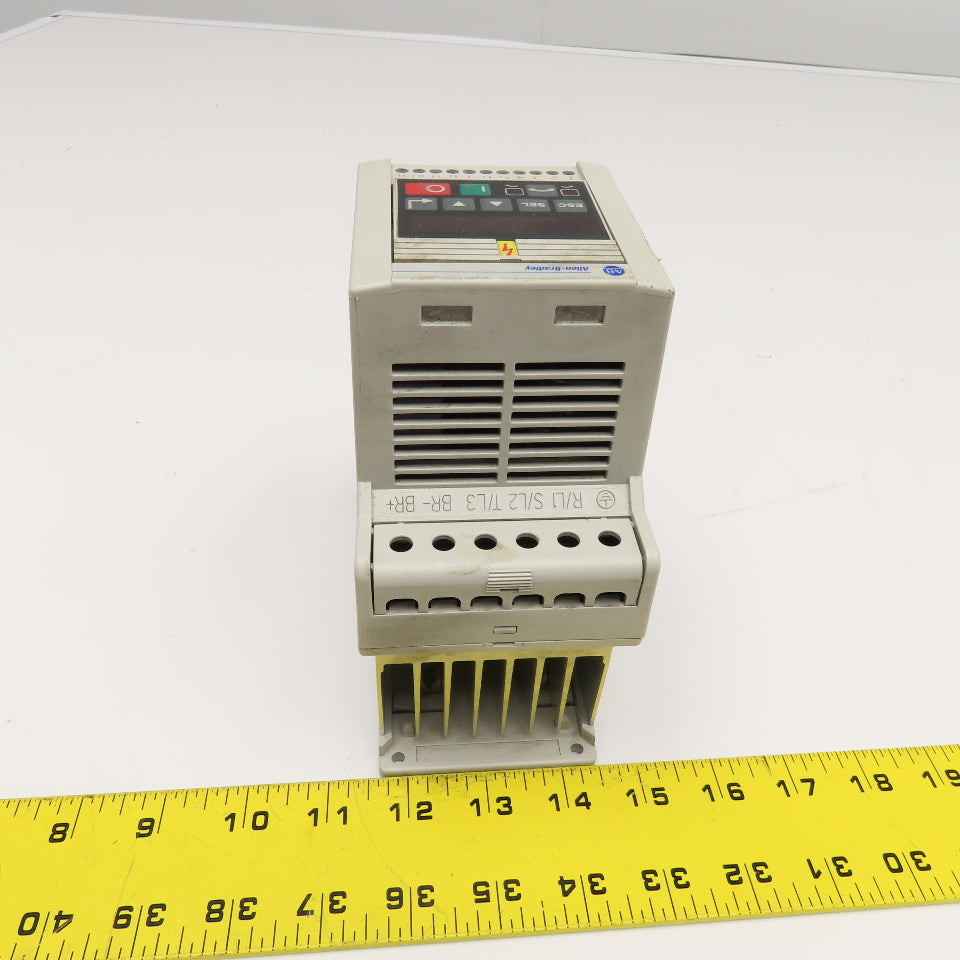 Allen Bradley 160-BA03NPS1 FRN: 7.06 1Hp 460V 3Ph Speed Controller