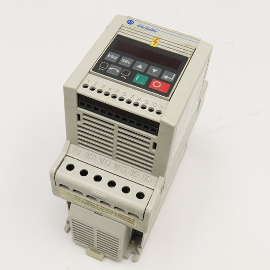 Allen Bradley 160-BA03NPS1 FRN: 7.06 1Hp 460V 3Ph Speed Controller