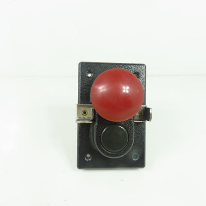Rees 04932-132 Start Stop Push Button Switch Station 600VAC 250VDC