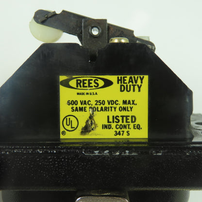 Rees 04932-132 Start Stop Push Button Switch Station 600VAC 250VDC