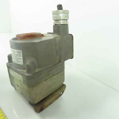 Barksdale DPD2T-A80SS- Differential Pressure Switch 160PSI 1/8" NPT