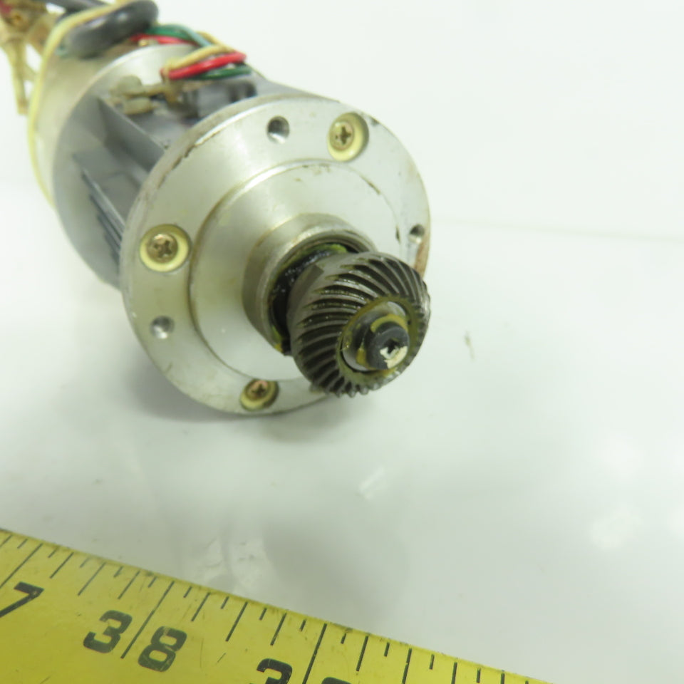 Yaskawa USAREM-01YRW11 0.35Nm AC Servo Motor 1.1A 110W 3000RPM