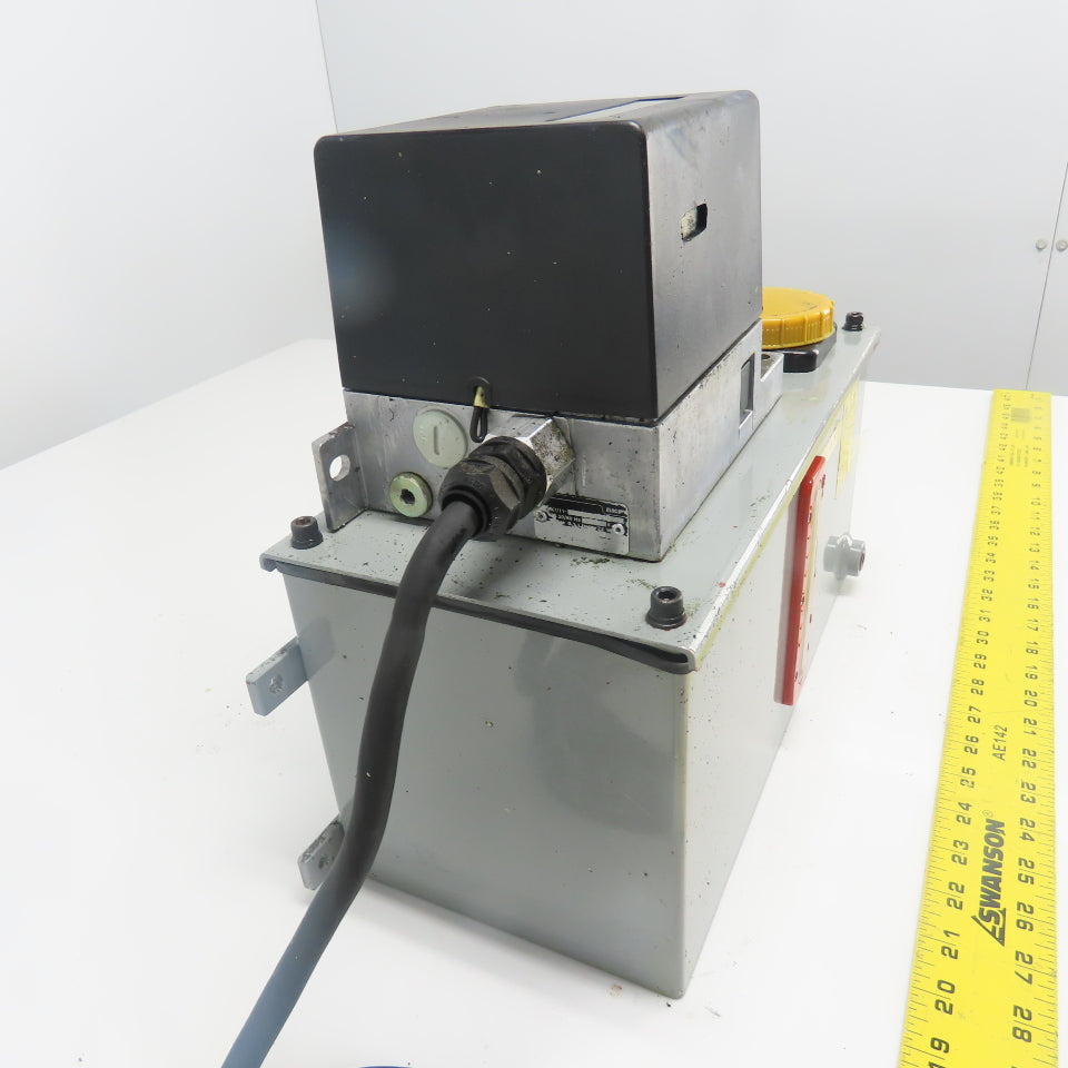 SKF MKU11-KW2-J010 9.5L Lubricator Oil Pump 200V 50/60Hz