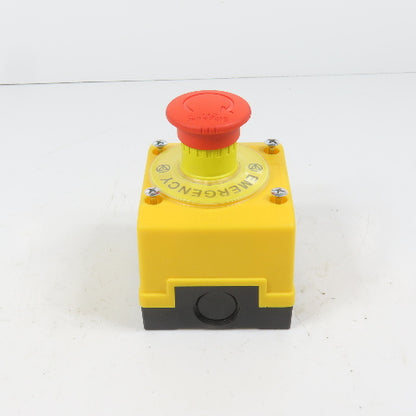Schneider 600V Push Twist-Release Emergency Stop Button Switch W/ Enclosure