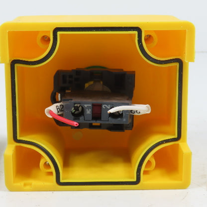 Schneider 600V Push Twist-Release Emergency Stop Button Switch W/ Enclosure