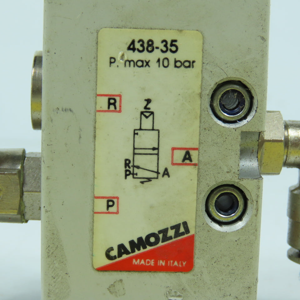 Camozzi 438-35 3/2 Way Pneumatic Directional Control Valve 10 Bar Max 1/8"