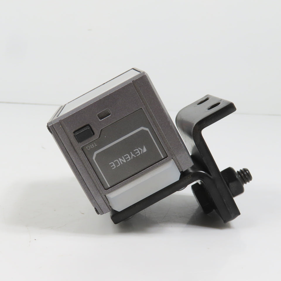 Keyence SR-X100 Autofocus Code Reader W/ Mount (Clean)