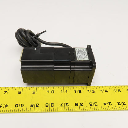 Yaskawa SGMP-01AWYR12 100W 200V 3000RPM AC Servo Motor