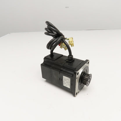 Yaskawa SGMP-02AWYR11 200W 200V 3000RPM AC Servo Motor