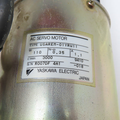 Yaskawa USAREM-01YRW11 110W 0.35Nm 3000RPM AC Servo Motor
