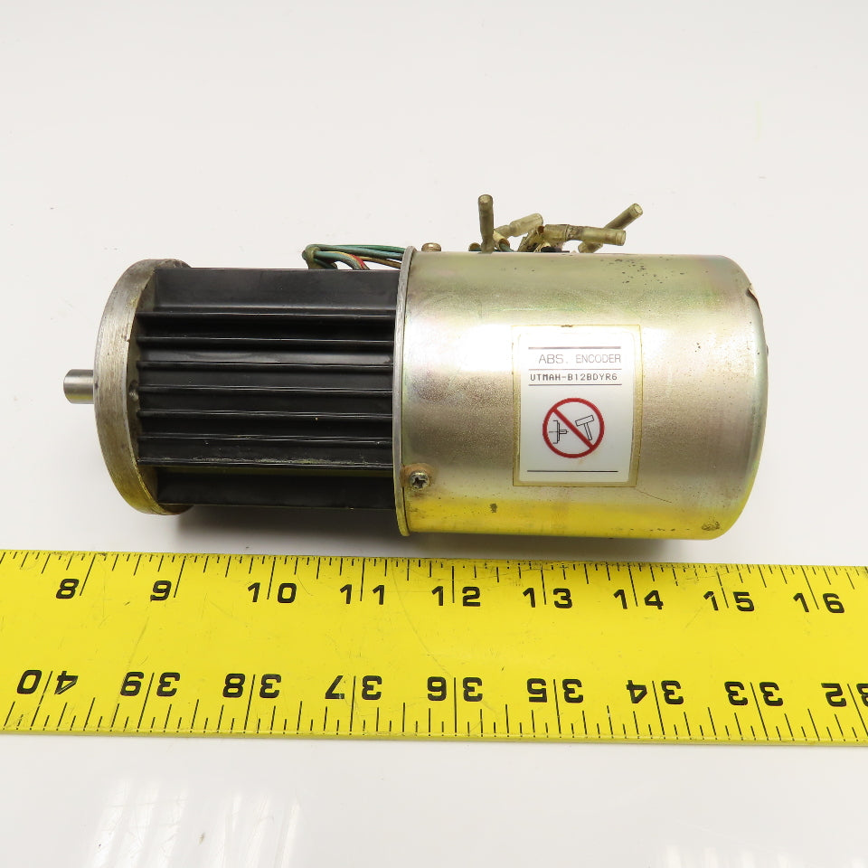 Yaskawa USAREM-01YRW11 110W 0.35Nm 3000RPM AC Servo Motor