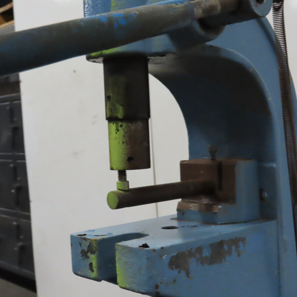 Pedestal Mounted Cast Iron Manual Arbor Press 2-1/2" Stroke 5" Throat