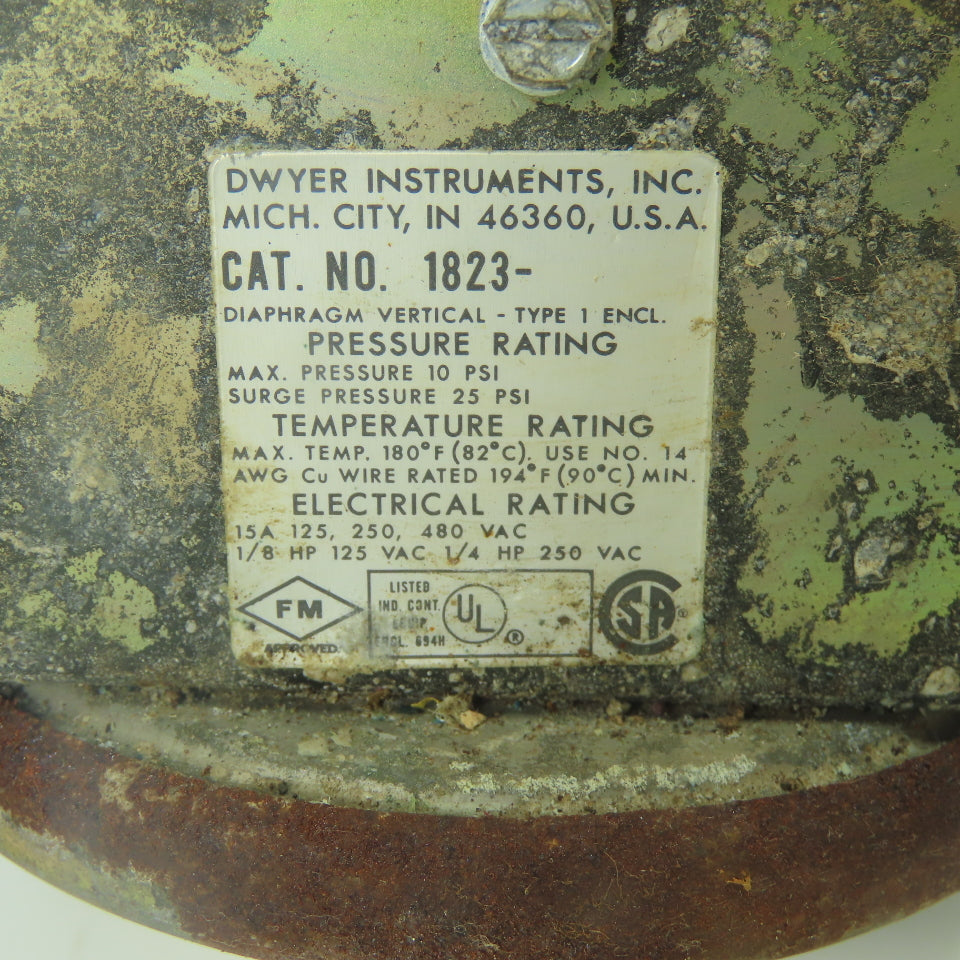 Dwyer 1823-10-2-S Differential Pressure Switch 2-10" WC 10PSI Max