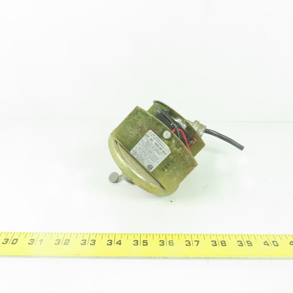 Dwyer 1823-10-2-S Differential Pressure Switch 2-10" WC 10PSI Max