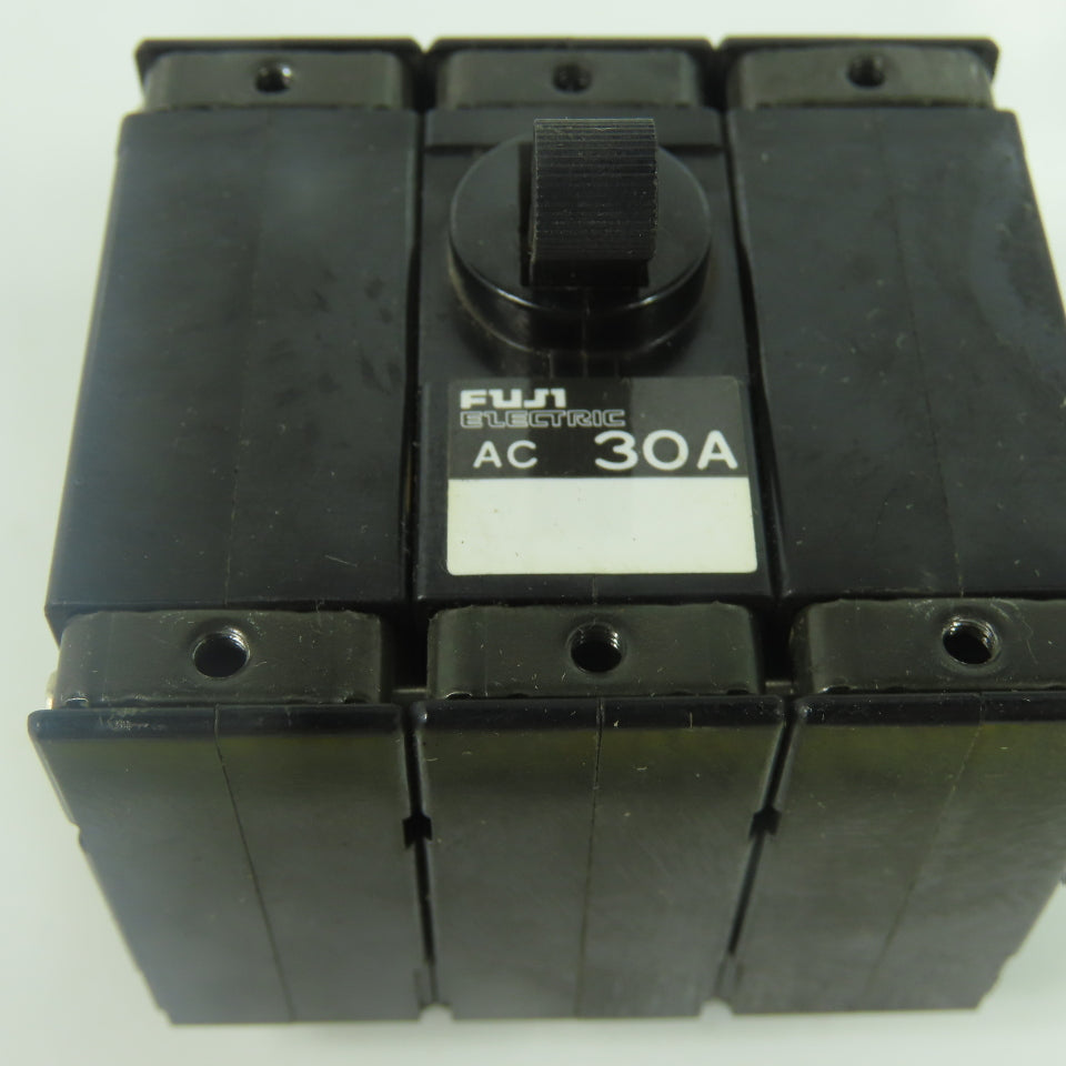 Fuji CP33EM/30W 30A Circuit Breaker Protector 250VAC