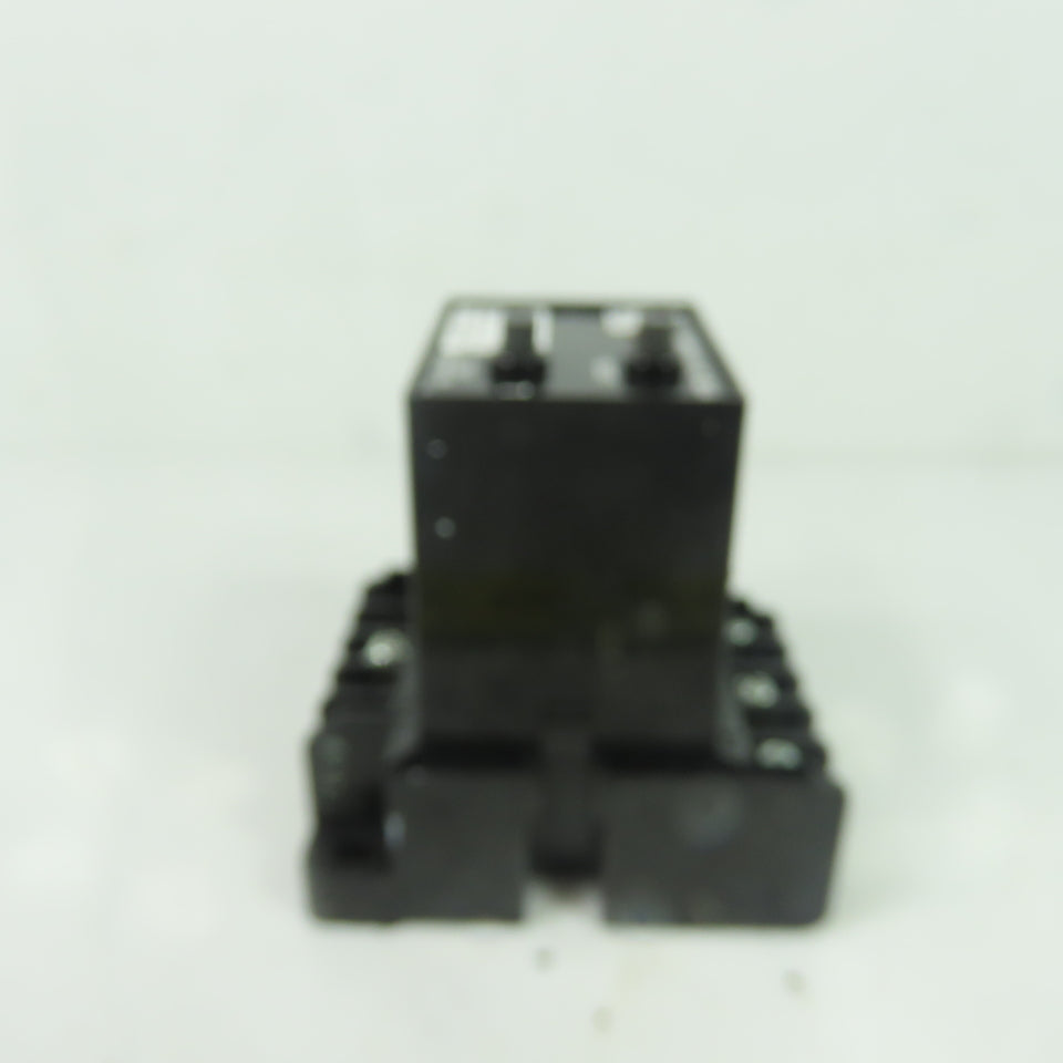 Fuji 40P0 Earth Leakage Relay 100/200VAC 2VA 30mA