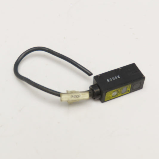 Omron E3S-2DB41 12-24VDC Photoelectric Sensor