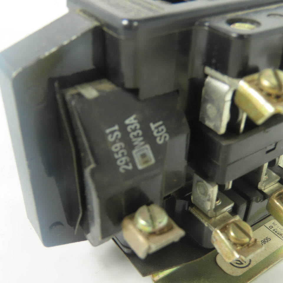 Square D 8501-D042 10A 600V AC Control Relay 110/120V Coil