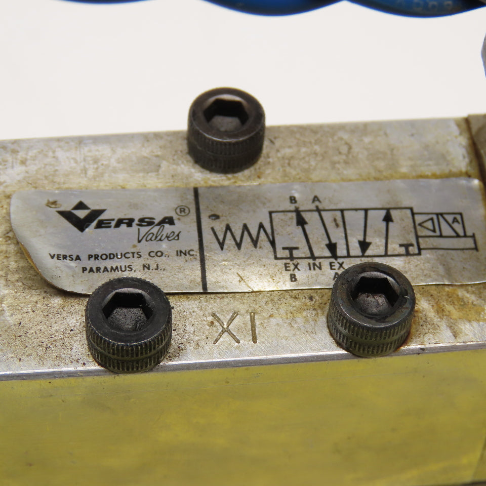 Versa KSG-4232-243-110V50-120V60 Double Solenoid Air Directional Valve 120V Coil