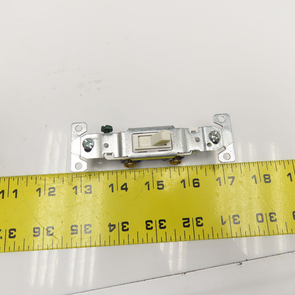 Cooper 1301-7W White Grounding Single Pole Switch 15A 125V Bulk Lot Of 110