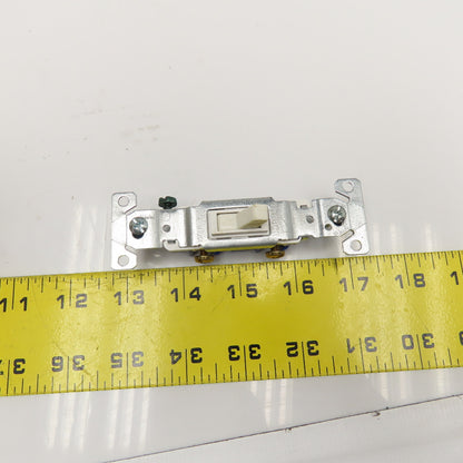 Cooper 1301-7W White Grounding Single Pole Switch 15A 125V Bulk Lot Of 110