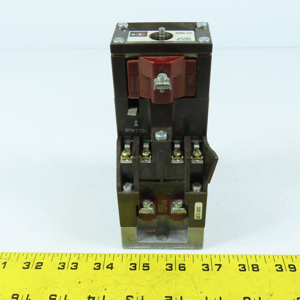 Cutler Hammer D26MR402 Series A3 Type M Latched Relay 600V Max 120V Coil