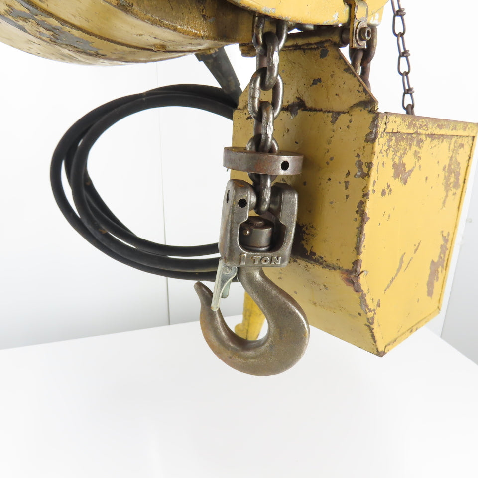Budgit 113454-5 1 Ton 2000LB Electric Chain Hoist 3Ph 230/460V 15' Lift 8FPM