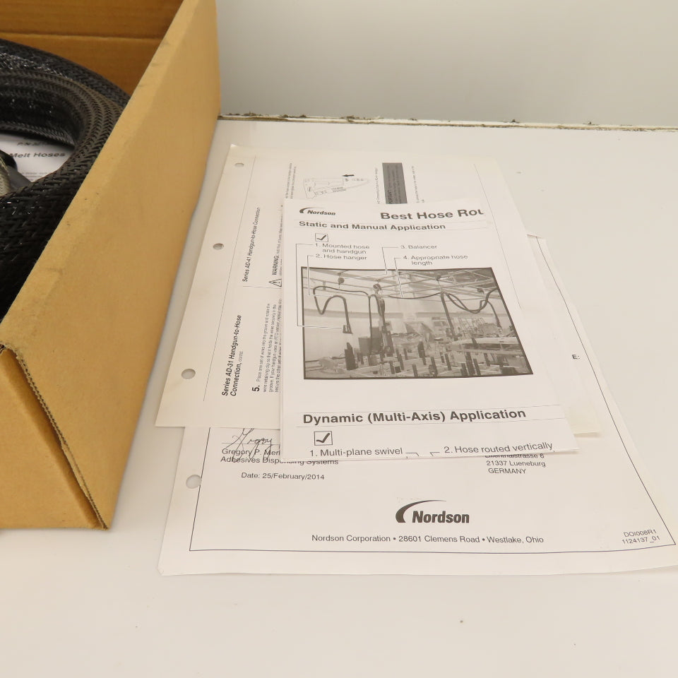 Nordson 325763 Blue Series Hot Melt Hose 5/16" x 8' 240V AD-41 New