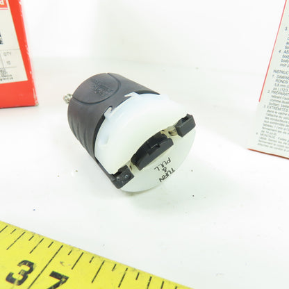 Pass & Seymour PSL515-P Turnlok Twist Lok Plug 15A 125V 3W NEW Lot Of 9