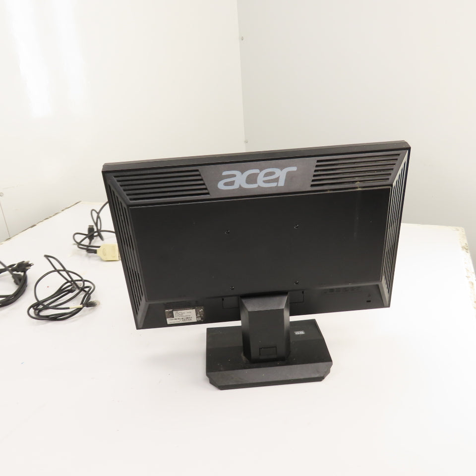 Acer V193W 19" LCD Monitor 100-240VAC W/ Stand, Keyboard & Cables