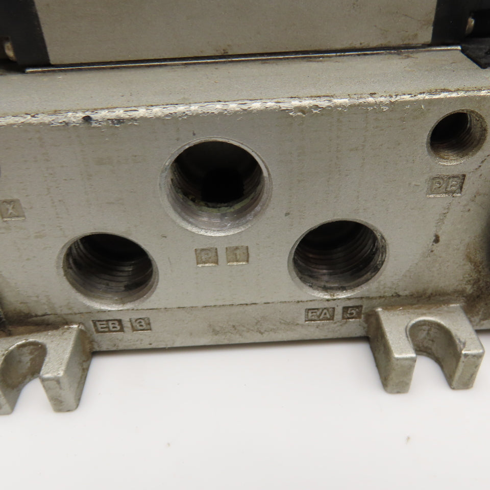 SMC NVFR3200-3FZ 2 Position Pneumatic Valve Manifold Assembly 88-132V Coil