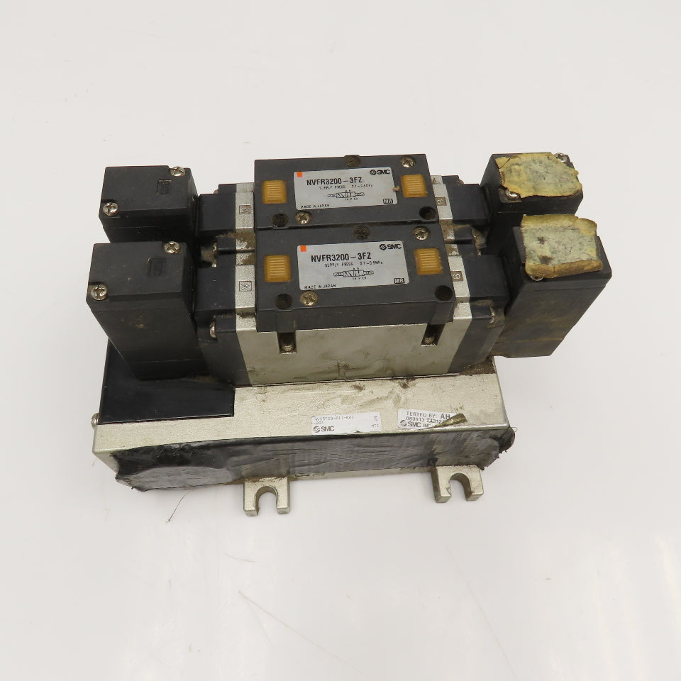 SMC NVFR3200-3FZ 2 Position Pneumatic Valve Manifold Assembly 88-132V Coil