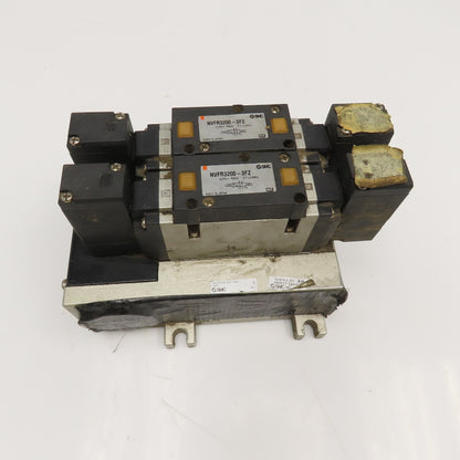 SMC NVFR3200-3FZ 2 Position Pneumatic Valve Manifold Assembly 88-132V Coil