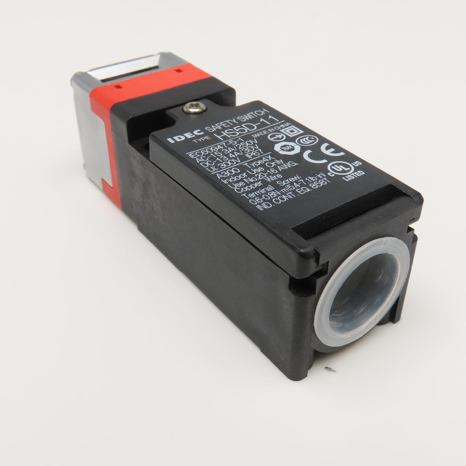 Idec HS5D-11ZRNM 300V Interlock Safety Switch