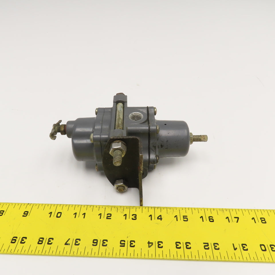 Fisher Controls 67CF-207/GF 1/4" NPT Compressed Air Pressure Regulator 250PSI