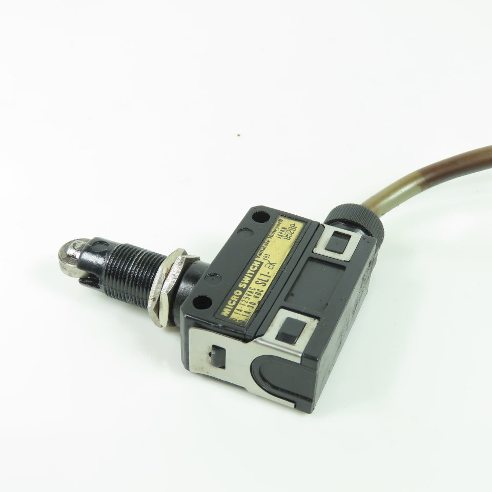 Yamatake Honeywell SL1-EK Rollar Plunger Micro Limit Switch 125VAC 30VDC 0.1A