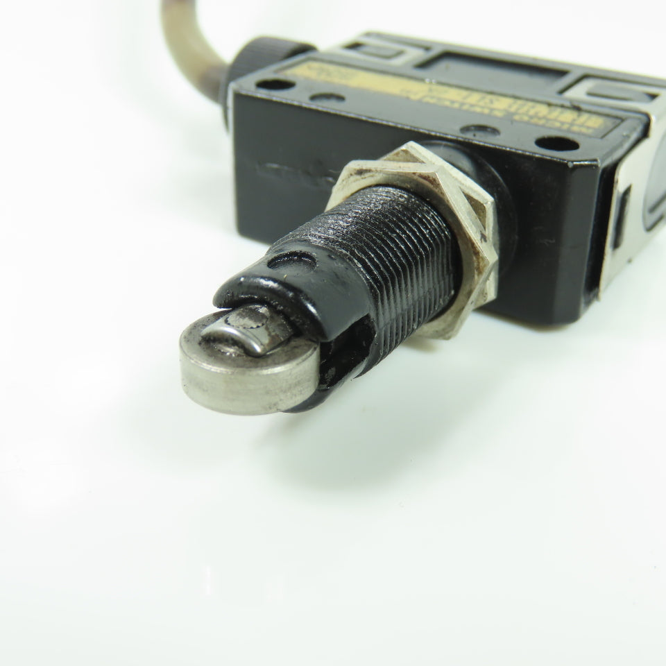 Yamatake Honeywell SL1-EK Rollar Plunger Micro Limit Switch 125VAC 30VDC 0.1A