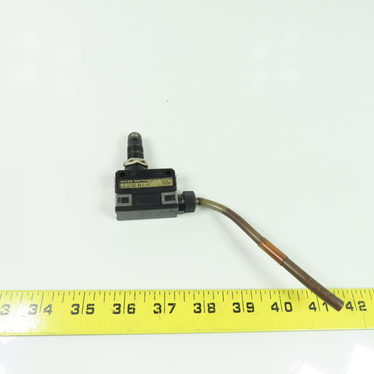 Yamatake Honeywell SL1-EK Rollar Plunger Micro Limit Switch 125VAC 30VDC 0.1A